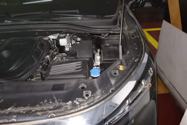Used Geely Auto Haoyue L 2023 2.0T DCT Prestige Edition Engine Bay Left