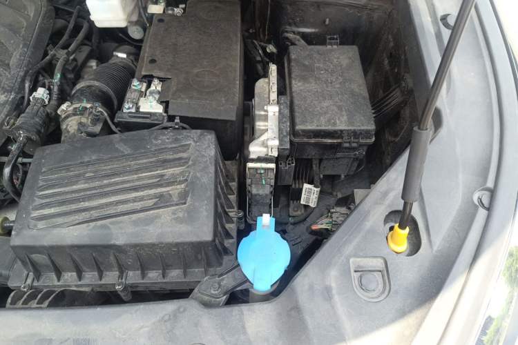 Used Geely Auto Haoyue L 2023 2.0T DCT Prestige Edition Engine Bay Left