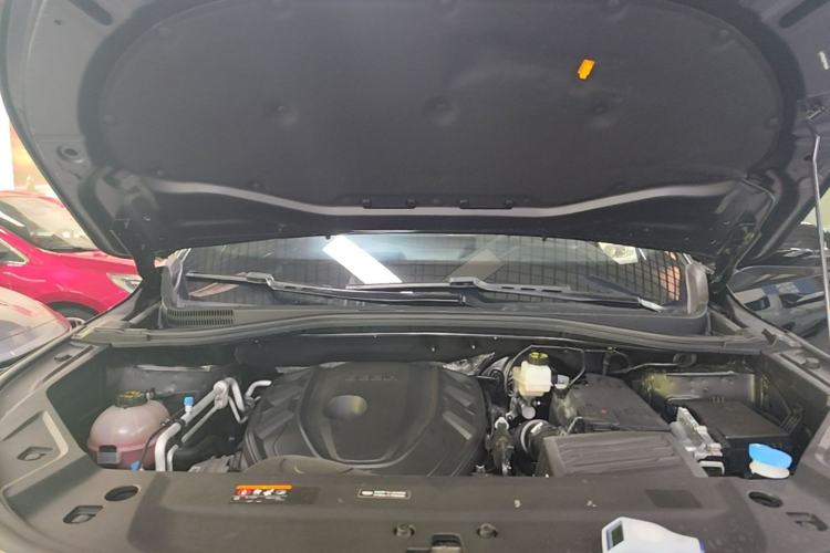 Used Geely Auto Haoyue L 2023 2.0T DCT Prestige Edition Engine Bay