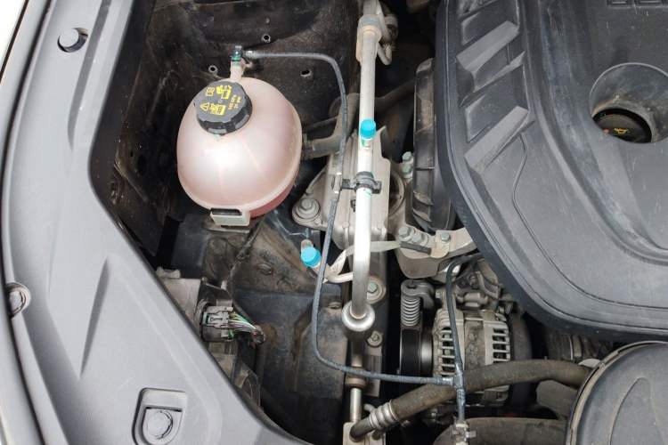 Used Geely Auto Haoyue L 2023 2.0T DCT Prestige Edition Engine Bay Right
