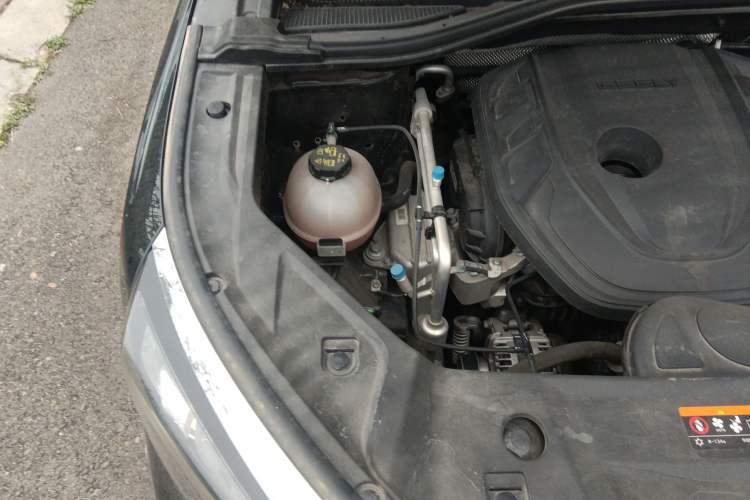 Used Geely Auto Haoyue L 2023 2.0T DCT Prestige Edition Engine Bay Right