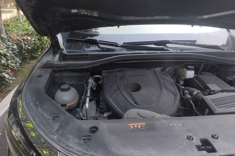 Used Geely Auto Haoyue L 2023 2.0T DCT Flagship Version Engine Bay Right