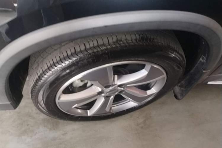 Used Geely Auto Haoyue L 2023 2.0T DCT Luxury Version Exterior 4
