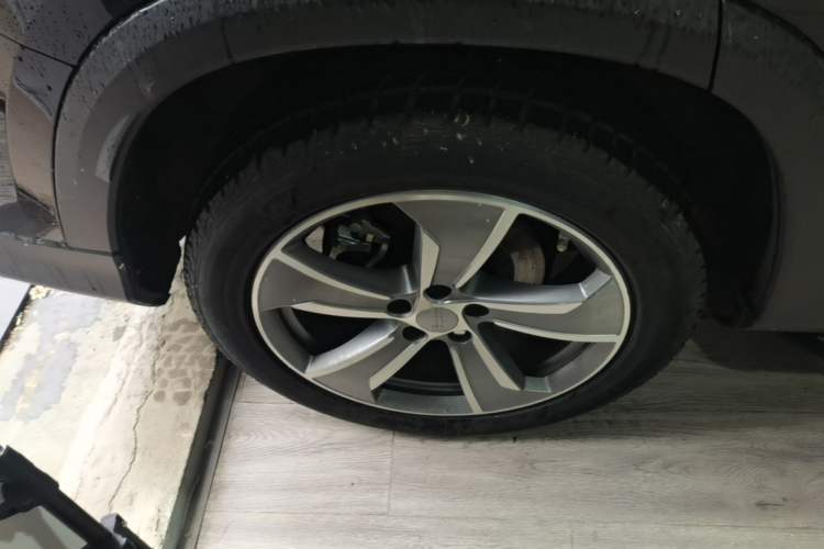 Used Geely Auto Haoyue L 2023 2.0T DCT Prestige Edition Exterior 5