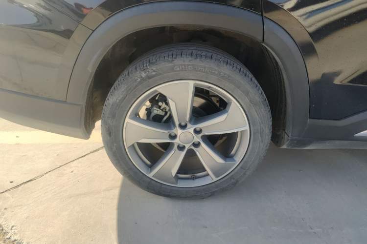 Used Geely Auto Haoyue L 2023 2.0T DCT Prestige Edition Exterior 8