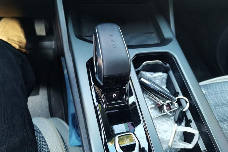 Used Geely Auto Haoyue L 2023 2.0T DCT Flagship Version Gear Lever