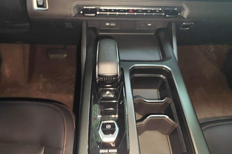 Used Geely Auto Haoyue L 2023 2.0T DCT Prestige Edition Gear Lever