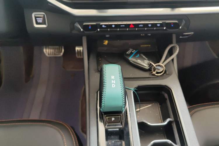 Used Geely Auto Haoyue L 2023 2.0T DCT Luxury Version Gear Lever