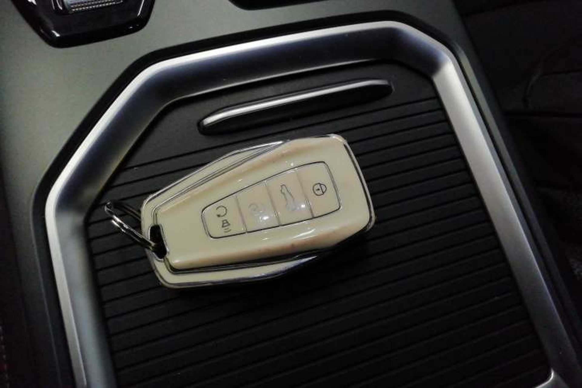 Used Geely Auto Haoyue L 2023 2.0T DCT Prestige Edition Interior 1