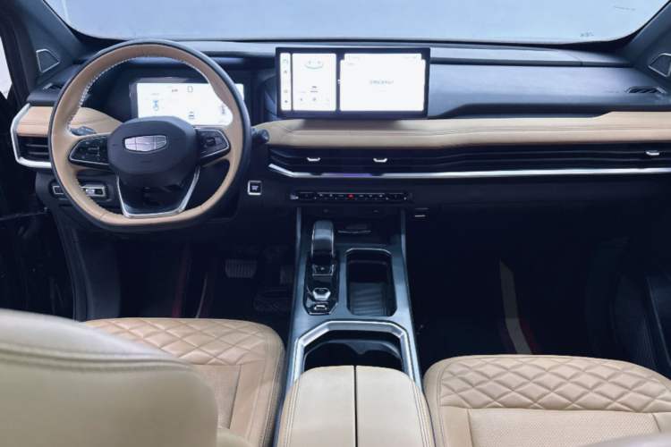 Used Geely Auto Haoyue L 2023 2.0T DCT Flagship Version Interior 1