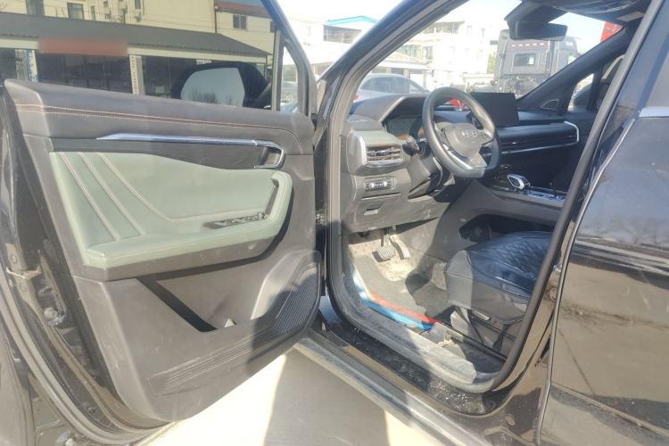 Used Geely Auto Haoyue L 2023 2.0T DCT Prestige Edition Interior 3
