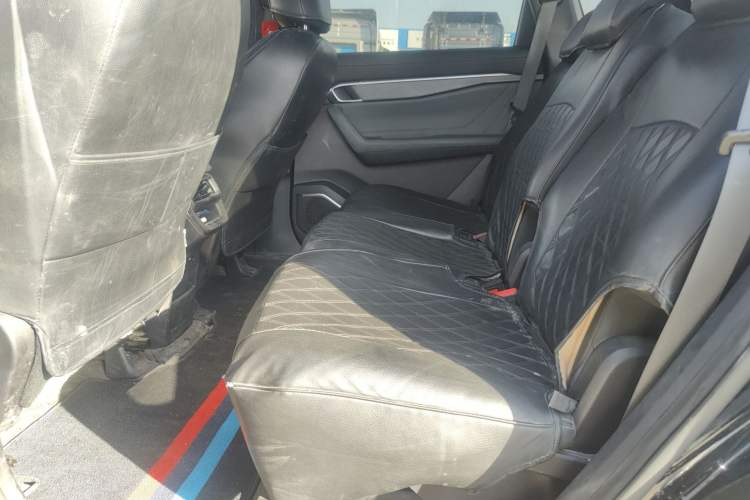 Used Geely Auto Haoyue L 2023 2.0T DCT Prestige Edition Interior 4
