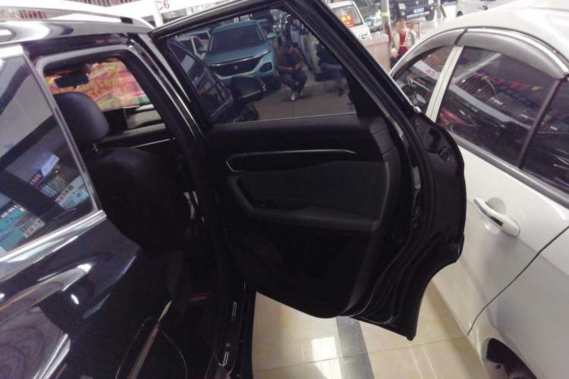 Used Geely Auto Haoyue L 2023 2.0T DCT Prestige Edition Interior 6