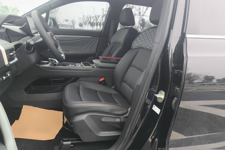 Used Geely Auto Haoyue L 2023 2.0T DCT Luxury Version Left Front Seat