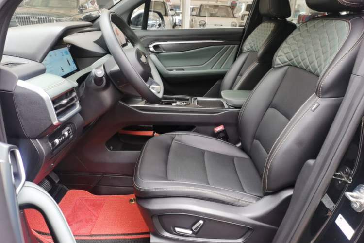 Used Geely Auto Haoyue L 2023 2.0T DCT Prestige Edition Left Front Seat