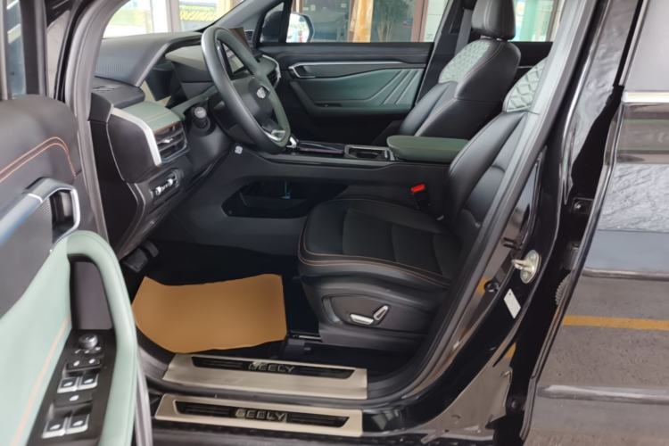 Used Geely Auto Haoyue L 2023 2.0T DCT Prestige Edition Left Front Seat