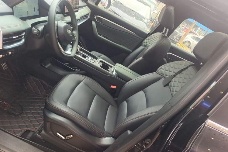 Used Geely Auto Haoyue L 2023 2.0T DCT Prestige Edition Left Front Seat