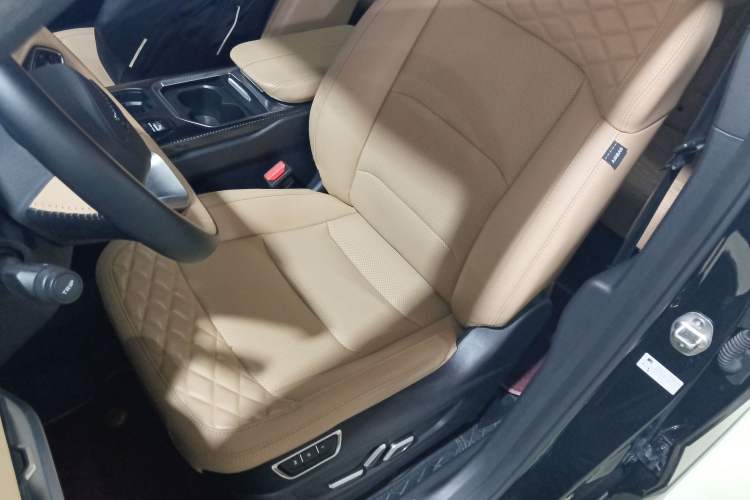 Used Geely Auto Haoyue L 2023 2.0T DCT Flagship Version Left Front Seat