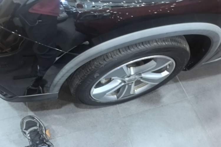 Used Geely Auto Haoyue L 2023 2.0T DCT Flagship Version Left Front Wheel Hub