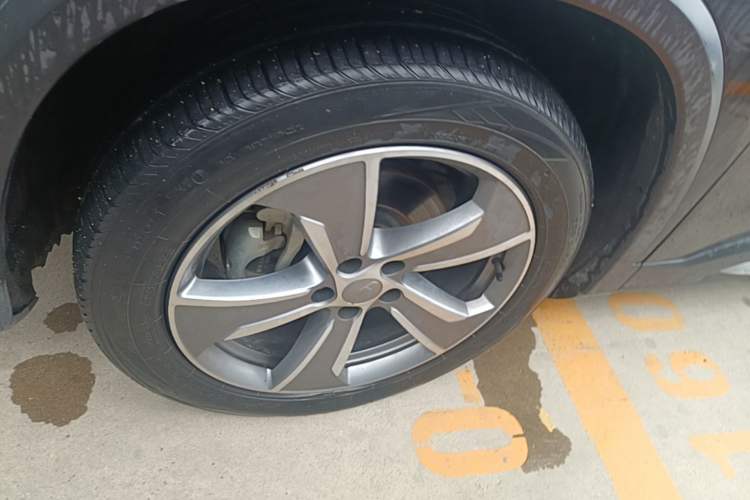 Used Geely Auto Haoyue L 2023 2.0T DCT Prestige Edition Left Front Wheel Hub