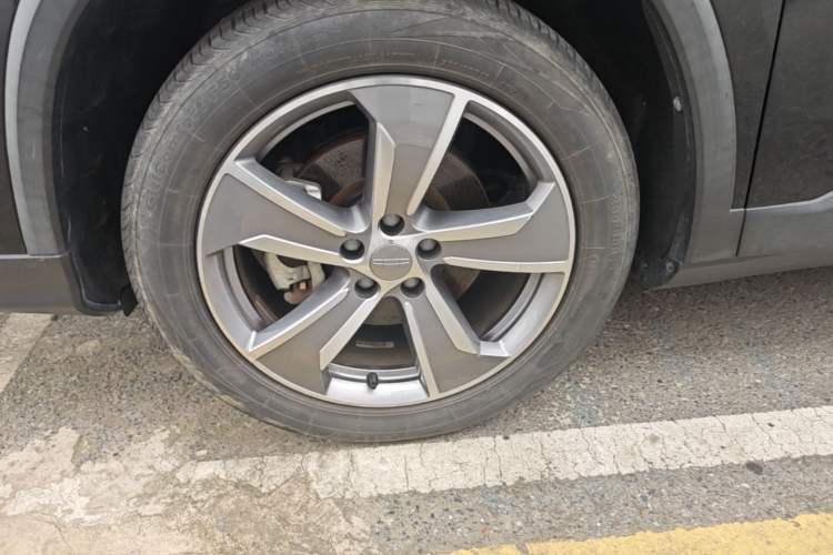 Used Geely Auto Haoyue L 2023 2.0T DCT Luxury Version Left Front Wheel Hub