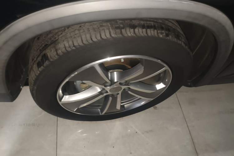 Used Geely Auto Haoyue L 2023 2.0T DCT Prestige Edition Left Front Wheel Hub