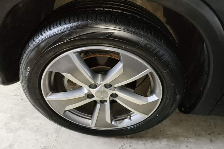 Used Geely Auto Haoyue L 2023 2.0T DCT Prestige Edition Left Front Wheel Hub