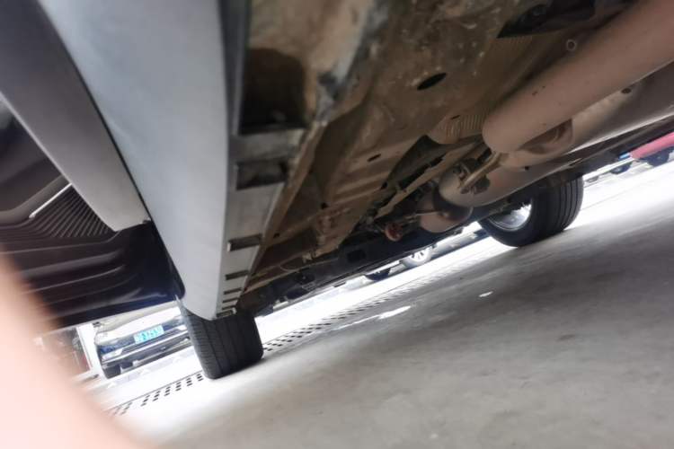 Used Geely Auto Haoyue L 2023 2.0T DCT Prestige Edition Left Side Sill