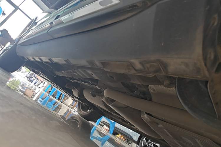 Used Geely Auto Haoyue L 2023 2.0T DCT Prestige Edition Left Side Sill