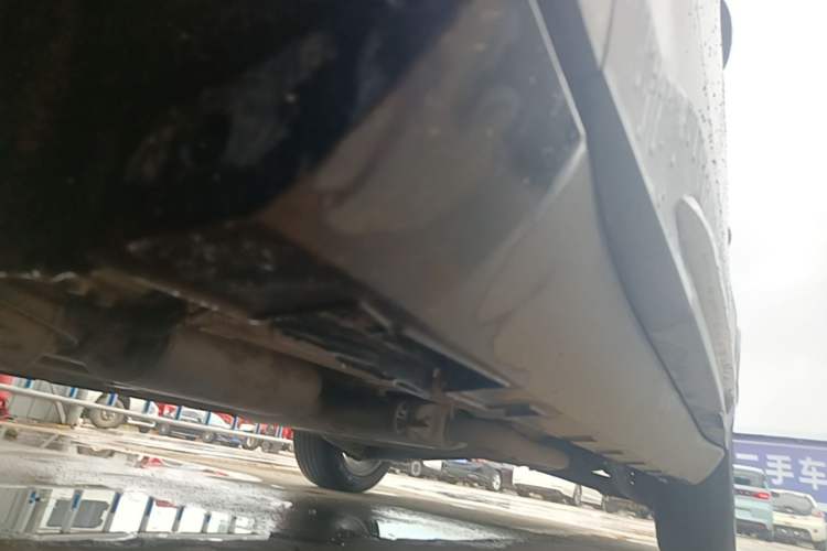 Used Geely Auto Haoyue L 2023 2.0T DCT Prestige Edition Left Side Sill
