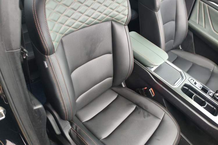Used Geely Auto Haoyue L 2023 2.0T DCT Prestige Edition Right Front Seat