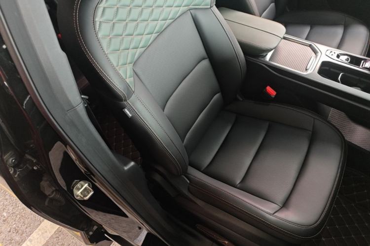Used Geely Auto Haoyue L 2023 2.0T DCT Luxury Version Right Front Seat