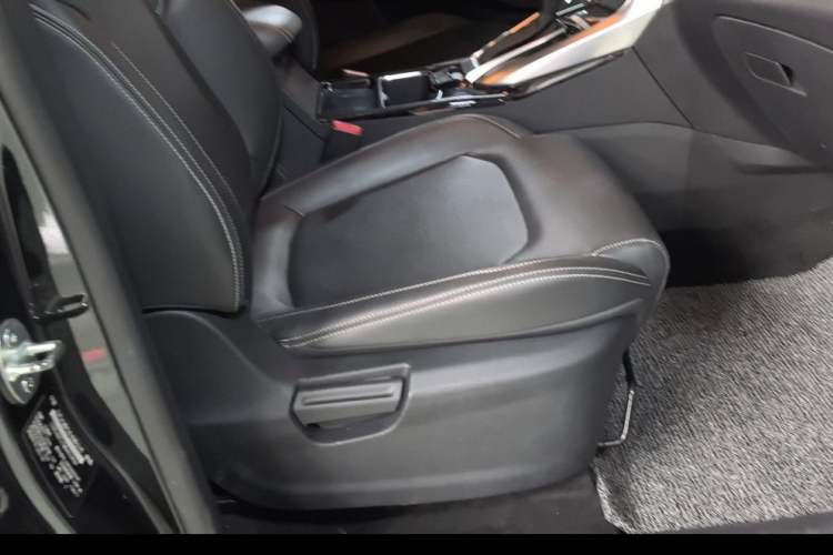 Used Geely Auto Haoyue L 2023 2.0T DCT Prestige Edition Right Front Seat