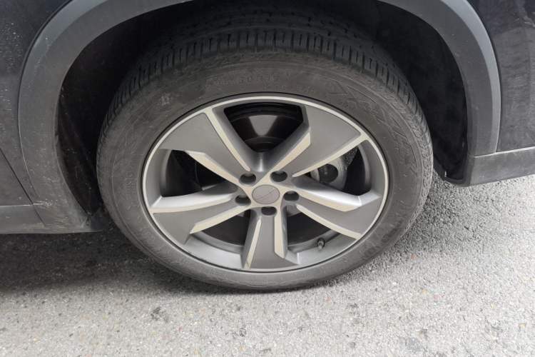 Used Geely Auto Haoyue L 2023 2.0T DCT Prestige Edition Right Front Wheel Hub