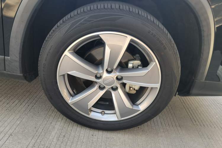 Used Geely Auto Haoyue L 2023 2.0T DCT Flagship Version Right Front Wheel Hub