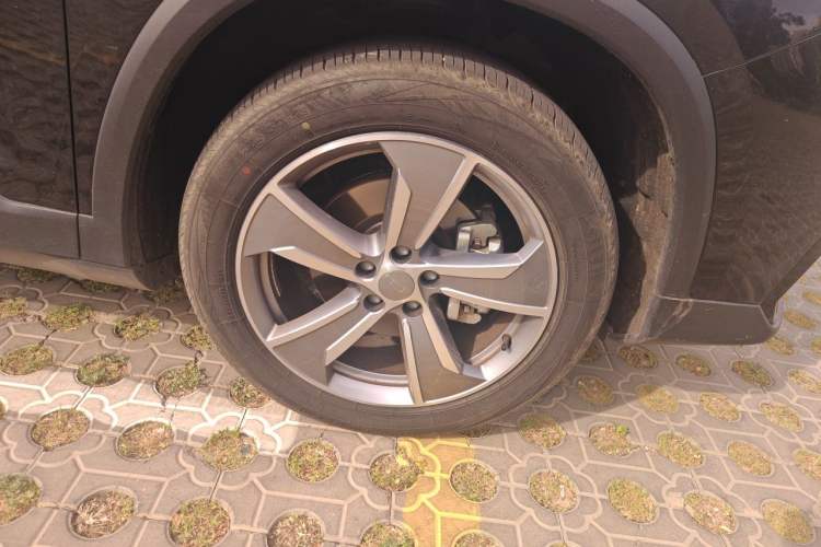 Used Geely Auto Haoyue L 2023 2.0T DCT Prestige Edition Right Front Wheel Hub