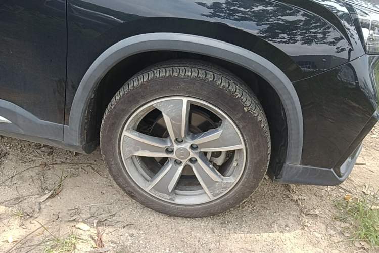 Used Geely Auto Haoyue L 2023 2.0T DCT Prestige Edition Right Front Wheel Hub