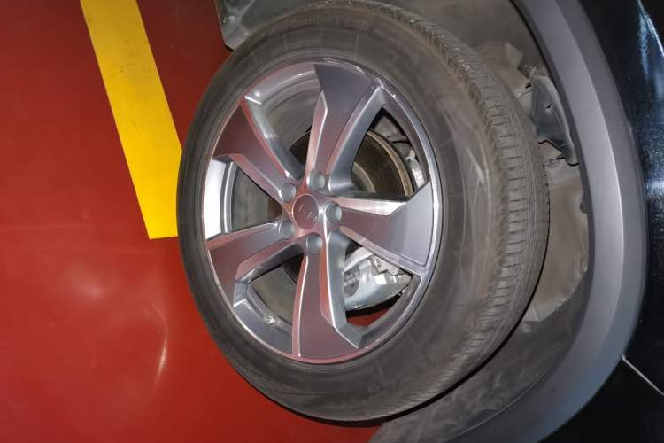Used Geely Auto Haoyue L 2023 2.0T DCT Prestige Edition Right Front Wheel Hub