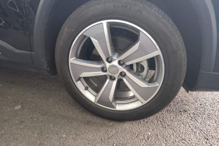 Used Geely Auto Haoyue L 2023 2.0T DCT Flagship Version Right Front Wheel Hub