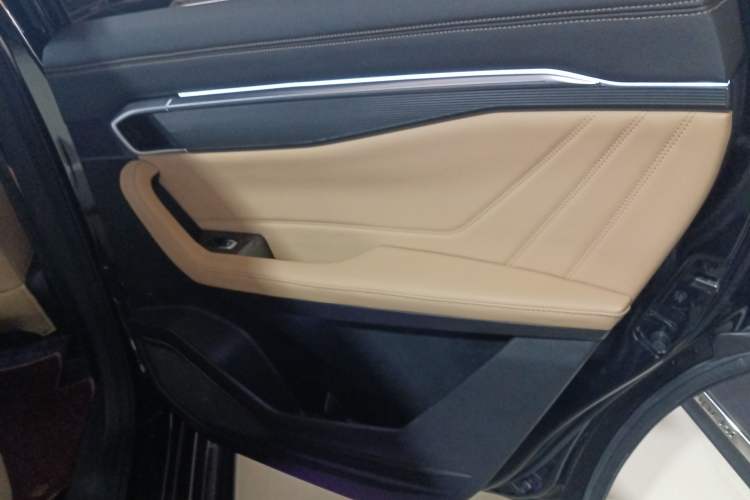 Used Geely Auto Haoyue L 2023 2.0T DCT Flagship Version Right Rear Door Interior