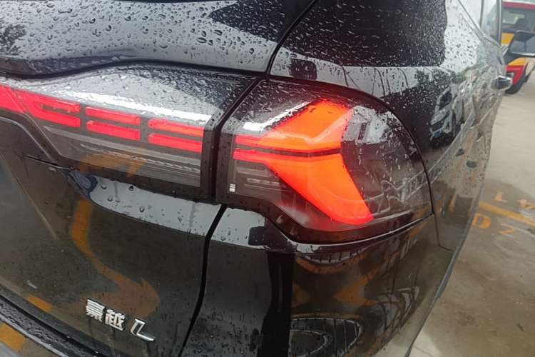 Used Geely Auto Haoyue L 2023 2.0T DCT Prestige Edition Right Rear Taillight