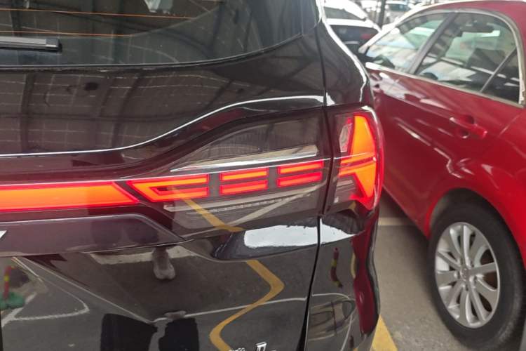 Used Geely Auto Haoyue L 2023 2.0T DCT Luxury Version Right Rear Taillight