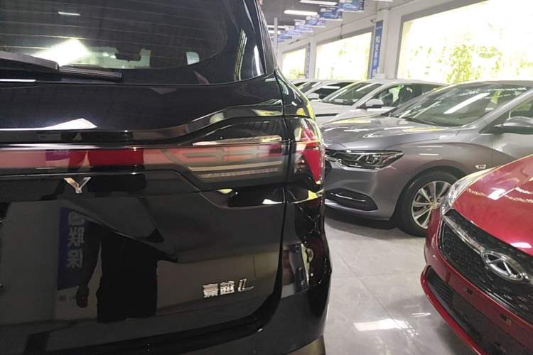 Used Geely Auto Haoyue L 2023 2.0T DCT Prestige Edition Right Rear Taillight