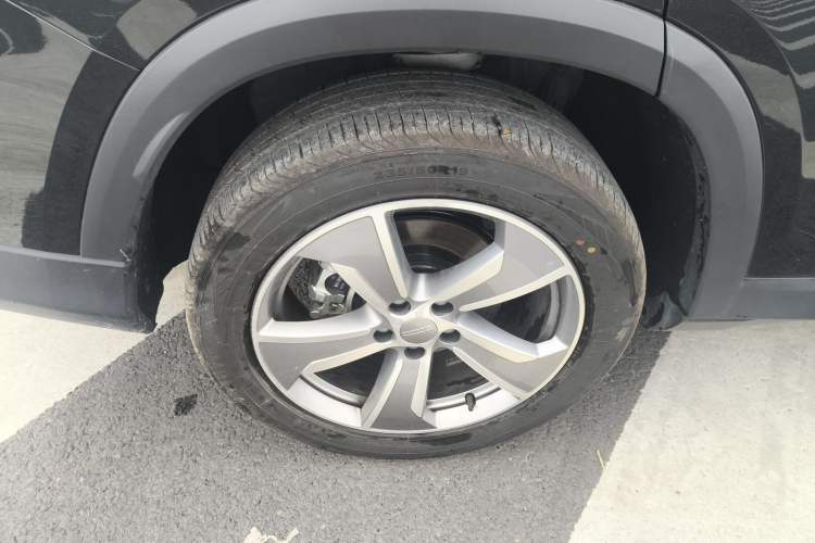 Used Geely Auto Haoyue L 2023 2.0T DCT Luxury Version Right Rear Wheel Hub
