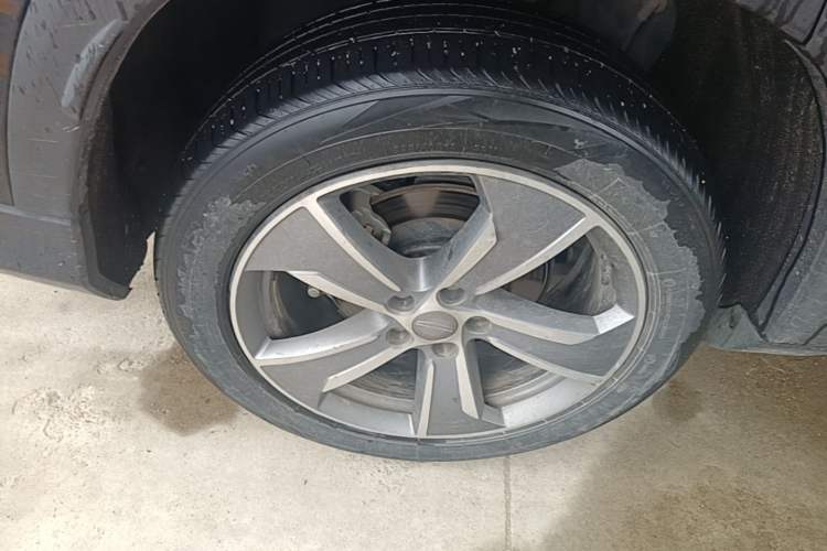Used Geely Auto Haoyue L 2023 2.0T DCT Prestige Edition Right Rear Wheel Hub