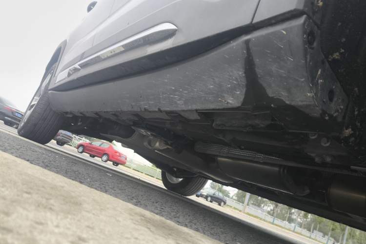 Used Geely Auto Haoyue L 2023 2.0T DCT Luxury Version Right Side Sill