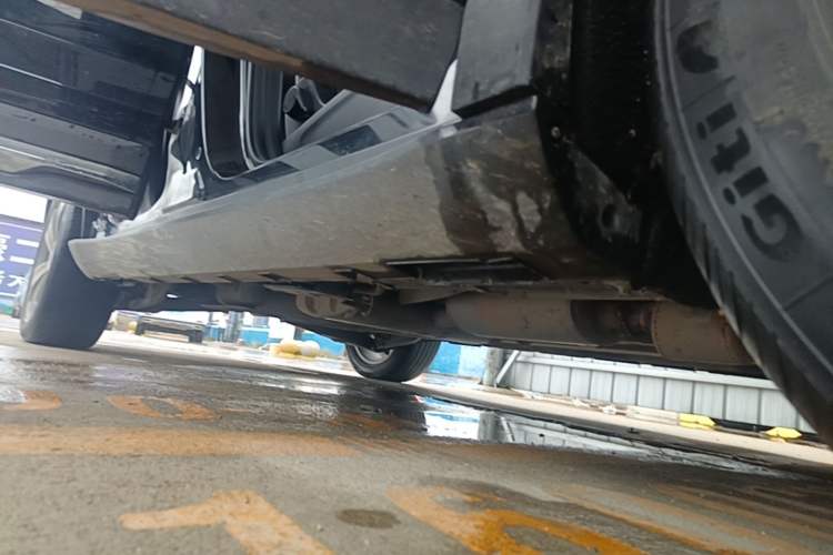 Used Geely Auto Haoyue L 2023 2.0T DCT Prestige Edition Right Side Sill