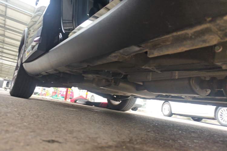 Used Geely Auto Haoyue L 2023 2.0T DCT Luxury Version Right Side Sill