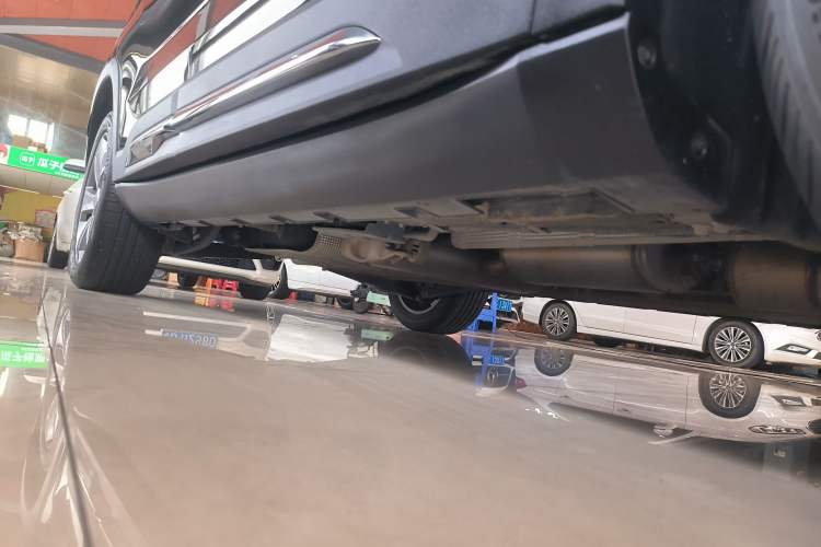Used Geely Auto Haoyue L 2023 2.0T DCT Prestige Edition Right Side Sill