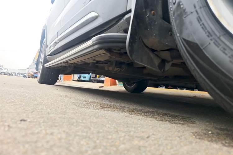 Used Geely Auto Haoyue L 2023 2.0T DCT Prestige Edition Right Side Sill